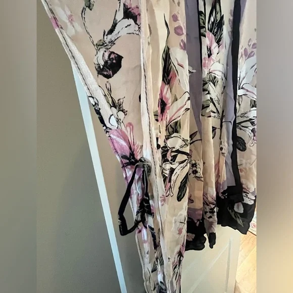 New! Vince Camuto Lily Botanical Floral Kimono Cardigan, Wrap Rayon OSFM - Picture 11 of 16